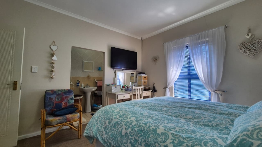 3 Bedroom Property for Sale in Country Club Western Cape